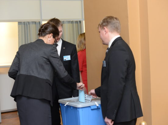 Riigikogu juhatuse valimised 2015